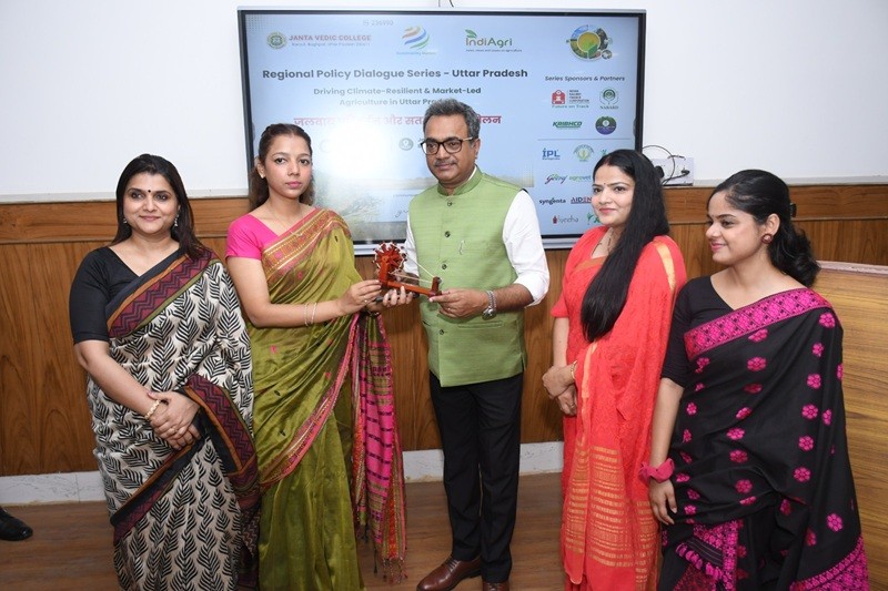 Baghpat pushes chia cultivation in shift towards climate-resilient farming, DM applauds farmers